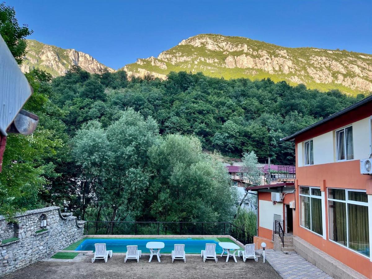 Pensiunea Orhideea Băile Herculane Esterno foto