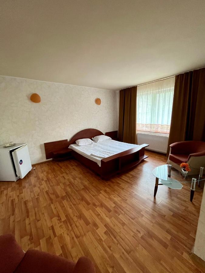 Pensiunea Orhideea Băile Herculane Esterno foto